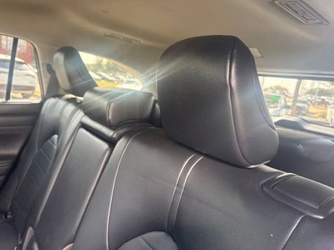 Used 2023 Toyota Highlander XLE AWD/4WD image 8