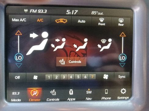 Used 2022 Dodge Challenger R/T Scat Pack w/ Driver Convenience Group RWD image 25