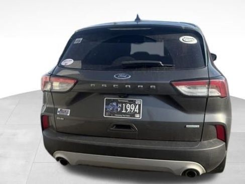 Used 2020 Ford Escape SE image 11