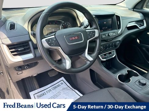 Used 2024 GMC Terrain SLE AWD/4WD image 14