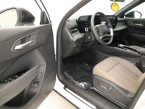 New 2026 Audi Q3 quattro 2.0T AWD/4WD image 13