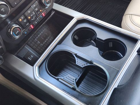 Used 2020 Ford F250 Lariat w/ Lariat Ultimate Package image 20