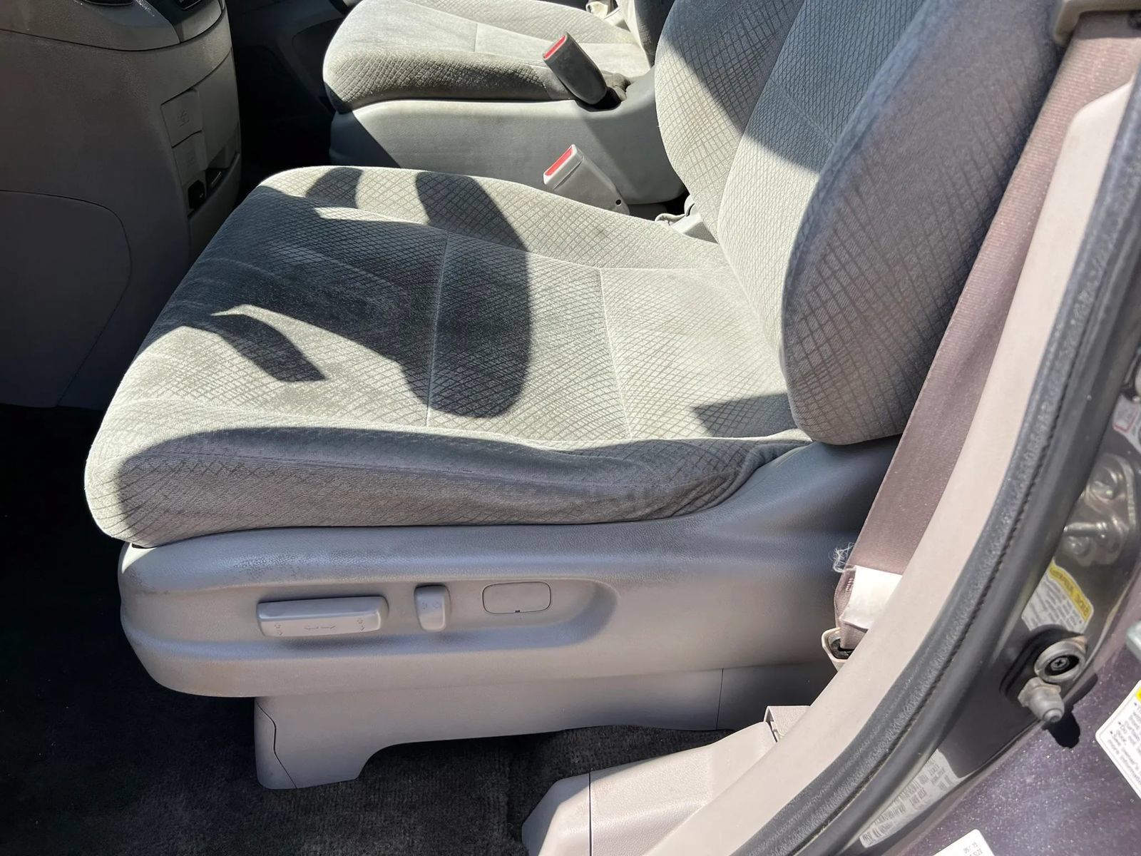 Used 2016 Honda Odyssey LX image 17