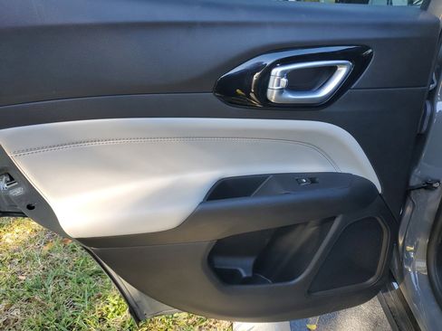 Used 2022 Jeep Compass Limited w/ Elite Group image 4