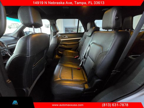 Used 2016 Ford Explorer XLT w/ Equipment Group 202A FWD image 28