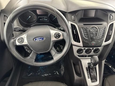 Used 2014 Ford Focus SE FWD image 22