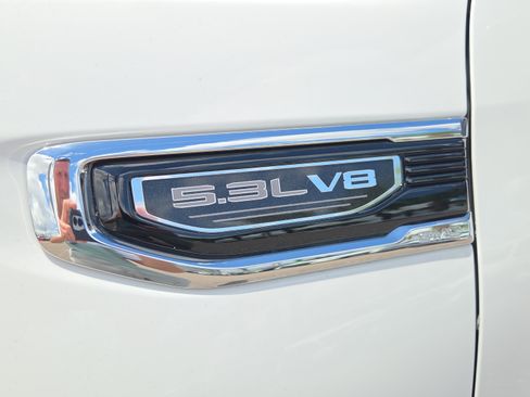 Used 2024 GMC Sierra 1500 SLT w/ SLT Premium Plus Package AWD/4WD image 36