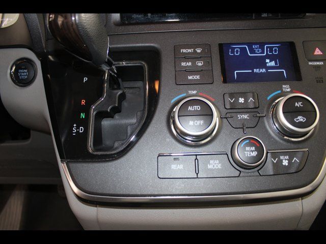 Used 2017 Toyota Sienna XLE w/ XLE Navigation Package FWD image 27