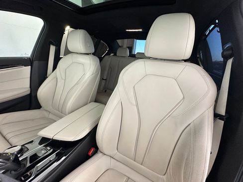 Used 2022 BMW 530i w/ Executive Package image 21