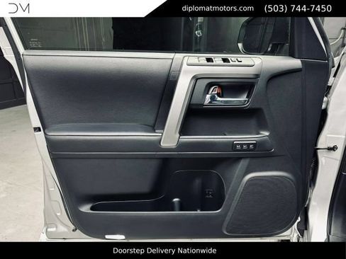 Used 2023 Toyota 4Runner Limited AWD/4WD image 24