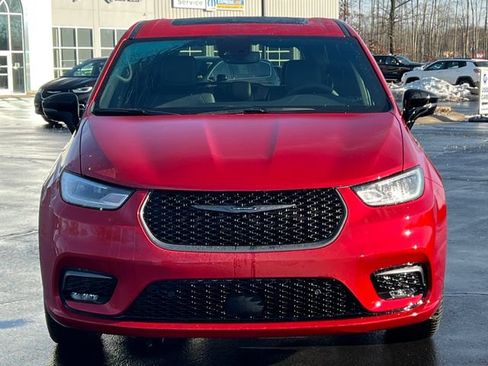 New 2026 Chrysler Pacifica Select FWD image 42