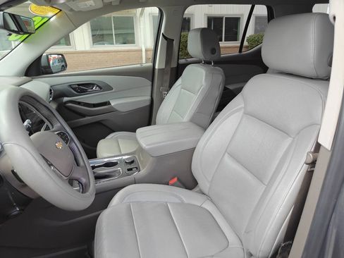 Used 2019 Chevrolet Traverse Premier w/ Driver Confidence II Package FWD image 10