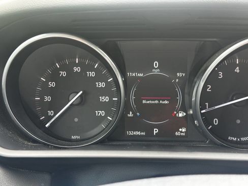 Used 2016 Land Rover Range Rover Sport SE image 16