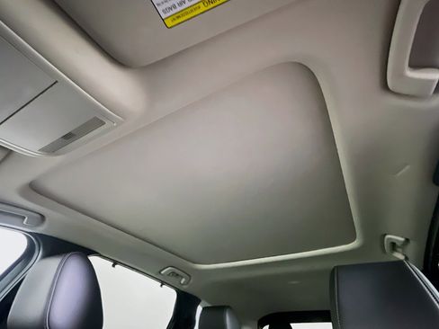 Used 2024 MAZDA CX-90 Plug-In Hybrid w/ Premium Pkg image 26