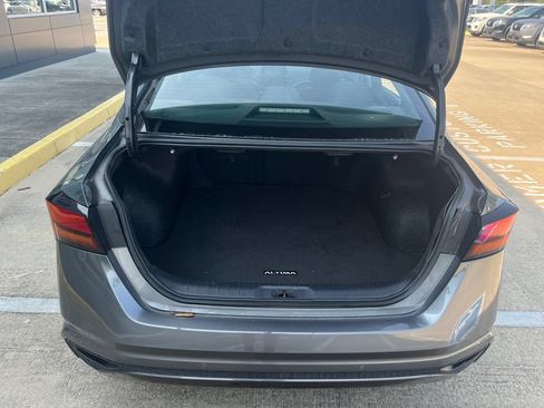 Used 2024 Nissan Altima 2.5 SV FWD image 28