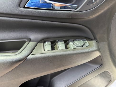 Used 2022 Chevrolet Equinox LT FWD image 17