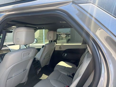 Used 2021 Land Rover Discovery S AWD/4WD image 14