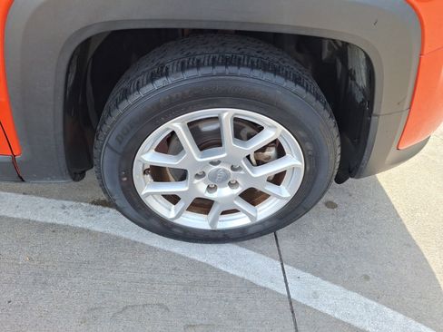 Used 2020 Jeep Renegade Latitude image 11