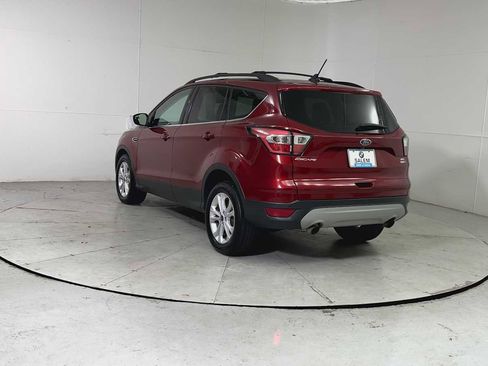 Used 2018 Ford Escape SEL image 3