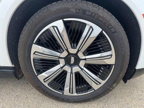Used 2025 Cadillac Escalade IQ Luxury 2 AWD/4WD image 10