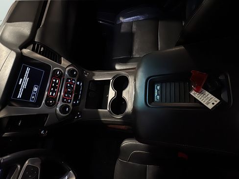 Used 2016 GMC Yukon SLT w/ HD Trailering Package AWD/4WD image 26