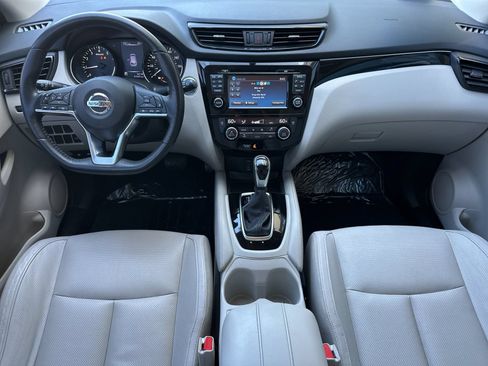 Used 2018 Nissan Rogue Sport SL FWD image 14
