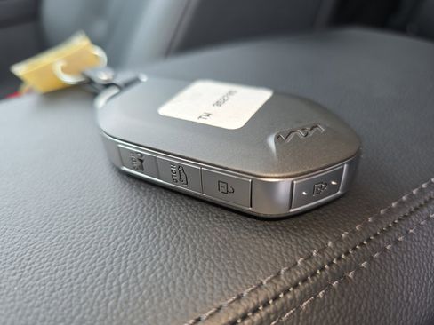 New 2026 Kia Sportage EX image 36