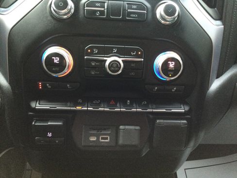 Used 2021 GMC Sierra 1500 SLT image 13