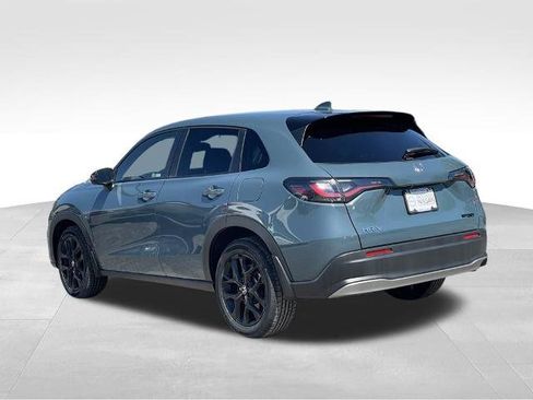 Used 2023 Honda HR-V Sport image 5