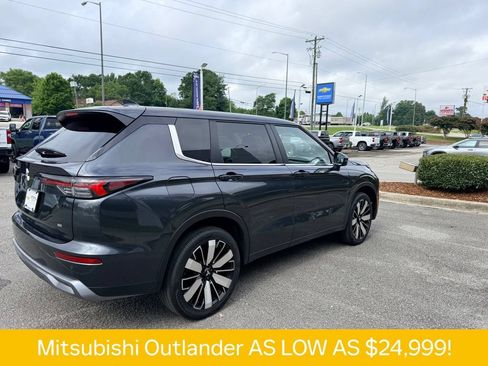 Used 2025 Mitsubishi Outlander SE FWD image 22