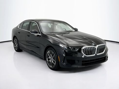 New 2027 BMW 530i RWD image 3