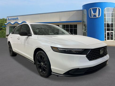 New 2025 Honda Accord SE image 8