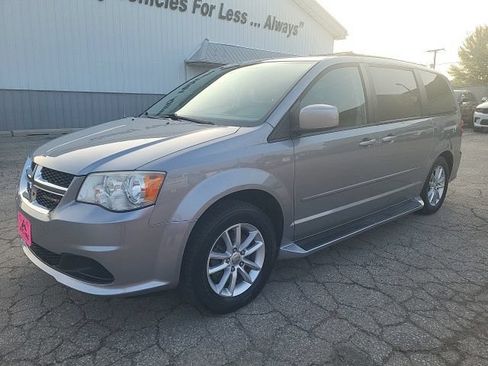 Used 2014 Dodge Grand Caravan SXT FWD image 24