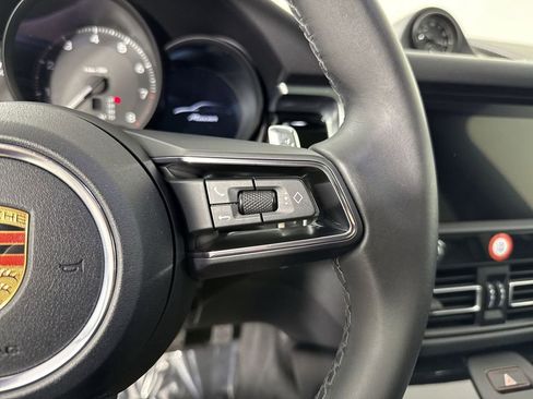 Certified 2023 Porsche Macan Turbo AWD/4WD image 38
