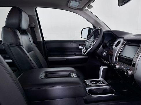 Used 2018 Toyota Tundra Limited image 27