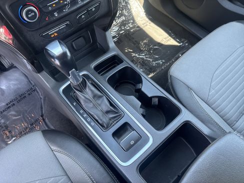 Used 2018 Ford Escape SE w/ SE Sport Appearance Package FWD image 18