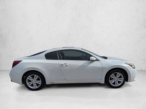 Used 2013 Nissan Altima 2.5 S w/ Premium Pkg image 4