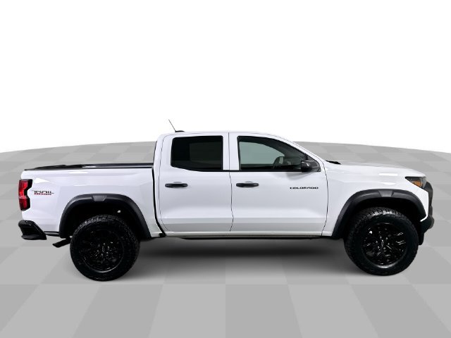 Used 2025 Chevrolet Colorado Trail Boss AWD/4WD image 9