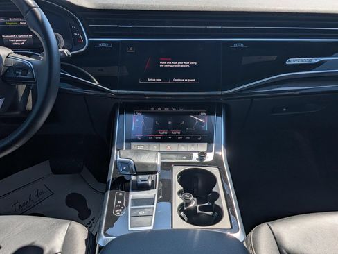 Used 2021 Audi Q8 Premium w/ Black Optic Package AWD/4WD image 10