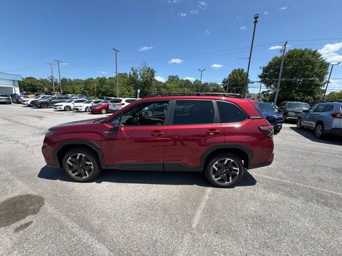 Used 2026 Subaru Forester Touring AWD/4WD image 9