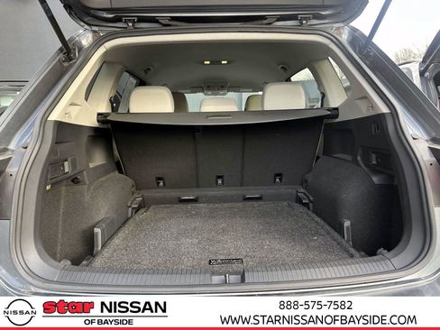 Used 2021 Volkswagen Tiguan S image 10