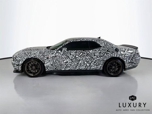 Used 2022 Dodge Challenger SRT Hellcat RWD image 9