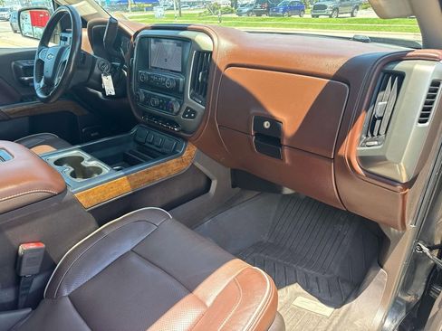 Used 2018 Chevrolet Silverado 1500 High Country AWD/4WD image 13