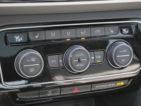 Certified 2021 Volkswagen Atlas Cross Sport SEL R-Line w/ Cross Sport MDO Package image 24