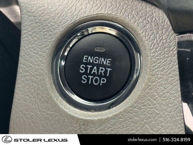 Used 2019 Toyota Sienna XLE w/ XLE Navigation Package AWD/4WD image 32