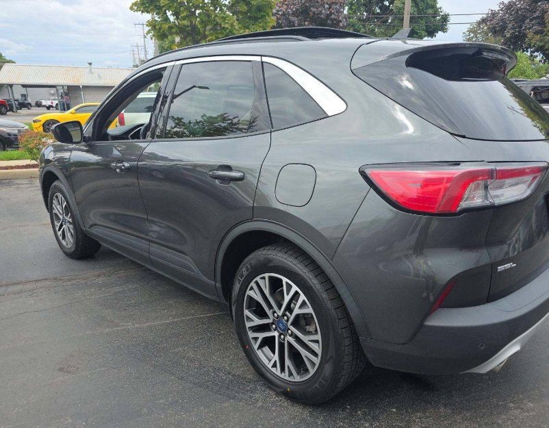 Used 2020 Ford Escape SEL AWD/4WD image 2