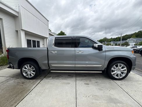 Used 2023 Chevrolet Silverado 1500 High Country w/ Technology Package AWD/4WD image 6