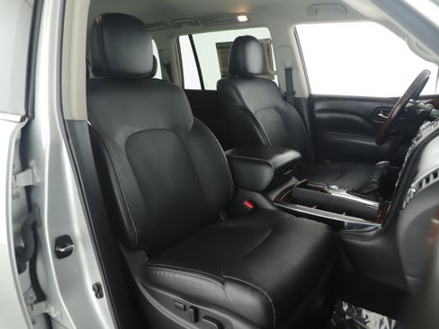 Used 2019 INFINITI QX80 Luxe image 17