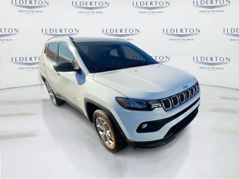 New 2026 Jeep Compass Latitude image 3