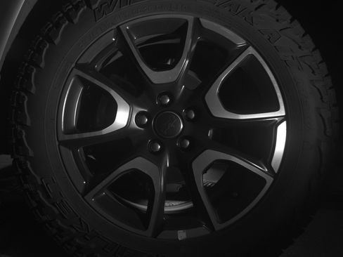 Used 2025 Jeep Compass Trailhawk AWD/4WD image 14